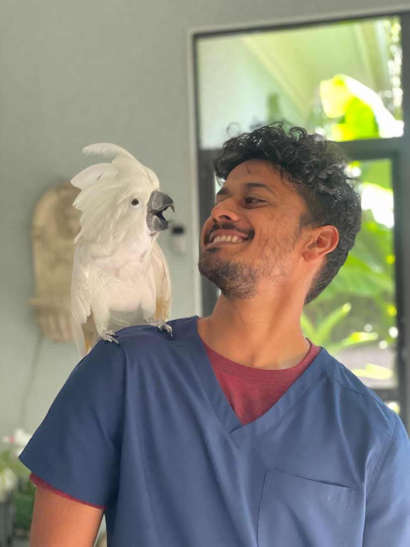 Dr. Gabriel Roopnarine